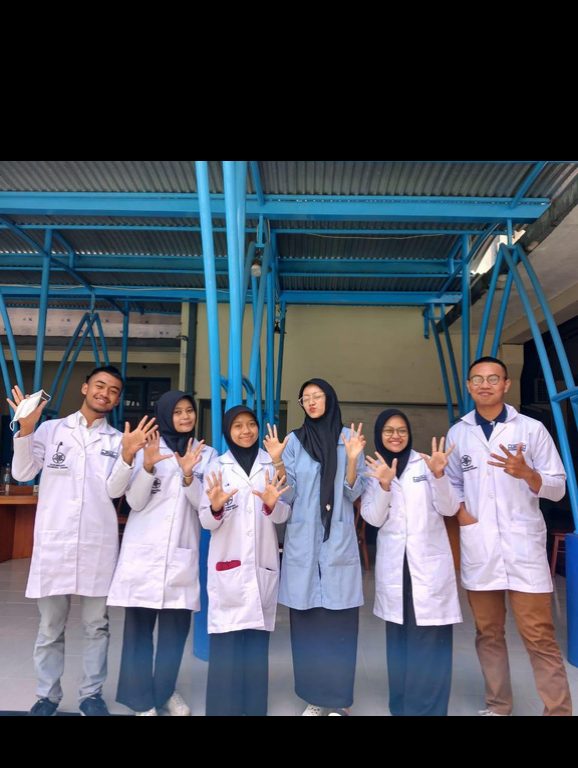 Tim asisten praktikum mikrobiologi
