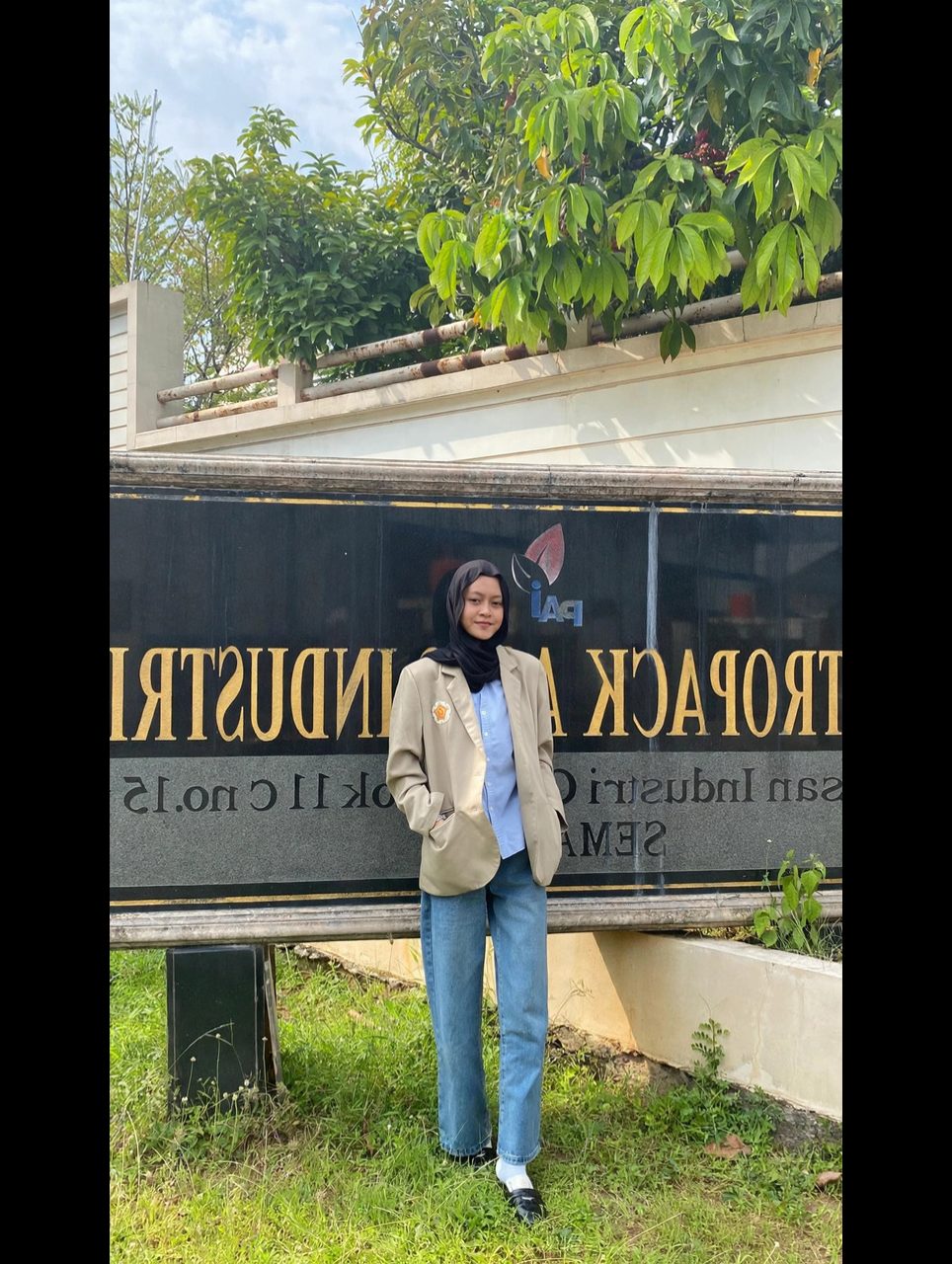 Alina di depan PT Petropack Agro Industries