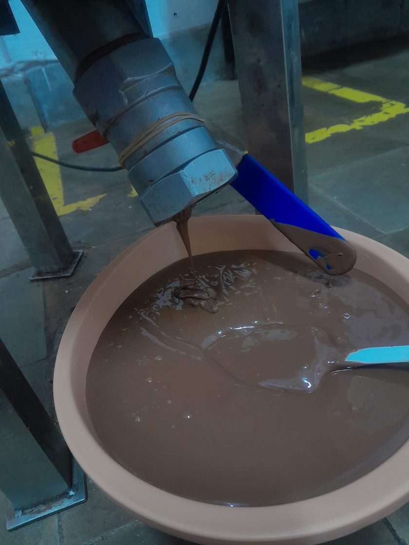 Proses grinding cokelat